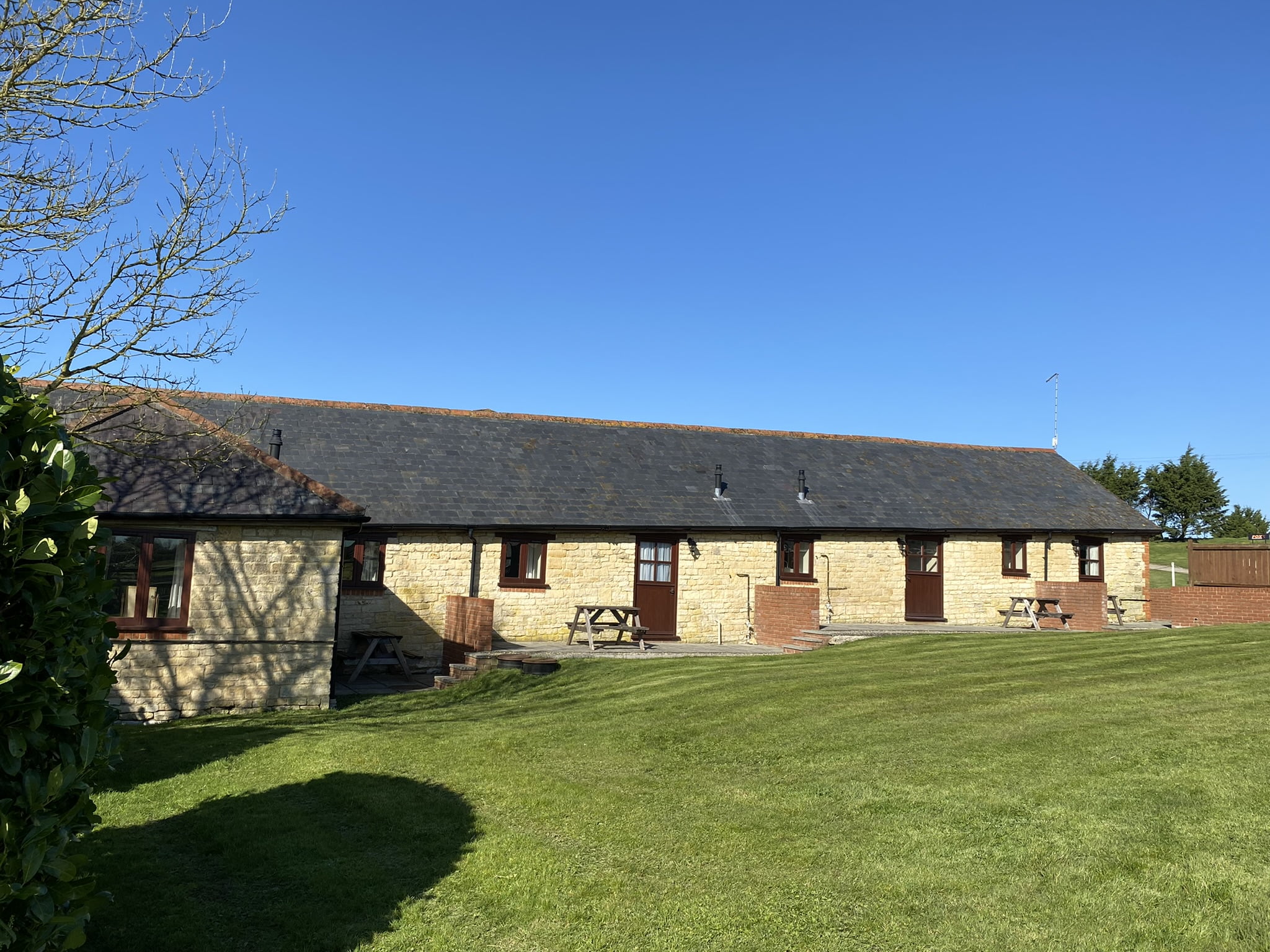 The Fishery - Cowshed Cottages at Todber Manor Fisheries
